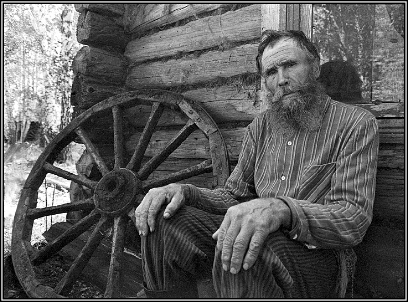 How to stir up grandmothers: selected works of the star of Soviet photography Vladimir Rolov How to stir up grandmothers: selected works of the star of Soviet photography Vladimir Rolov