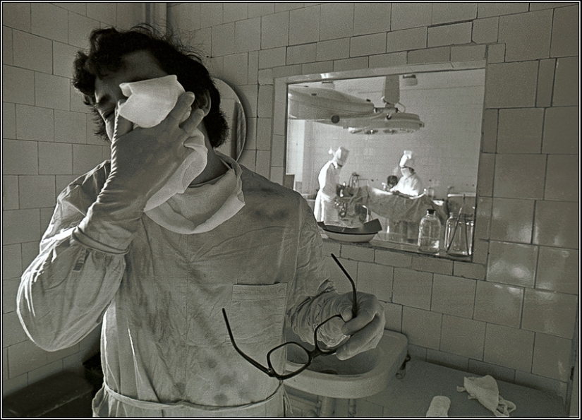 How to stir up grandmothers: selected works of the star of Soviet photography Vladimir Rolov How to stir up grandmothers: selected works of the star of Soviet photography Vladimir Rolov