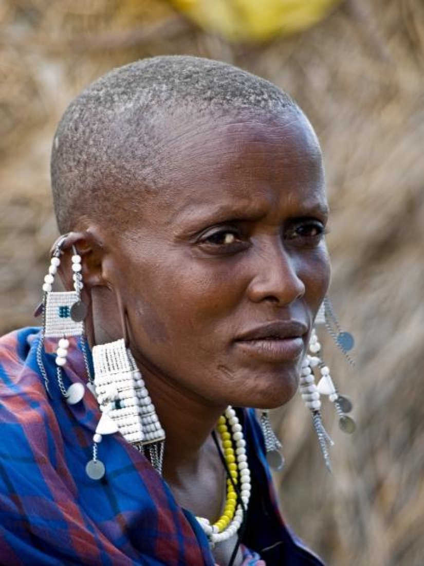 How women adorn themselves in different countries