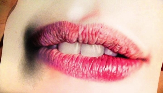 Hyperrealistic drawings by an Indian artist that are misleading Hyperrealistic drawings by an Indian artist that are misleading