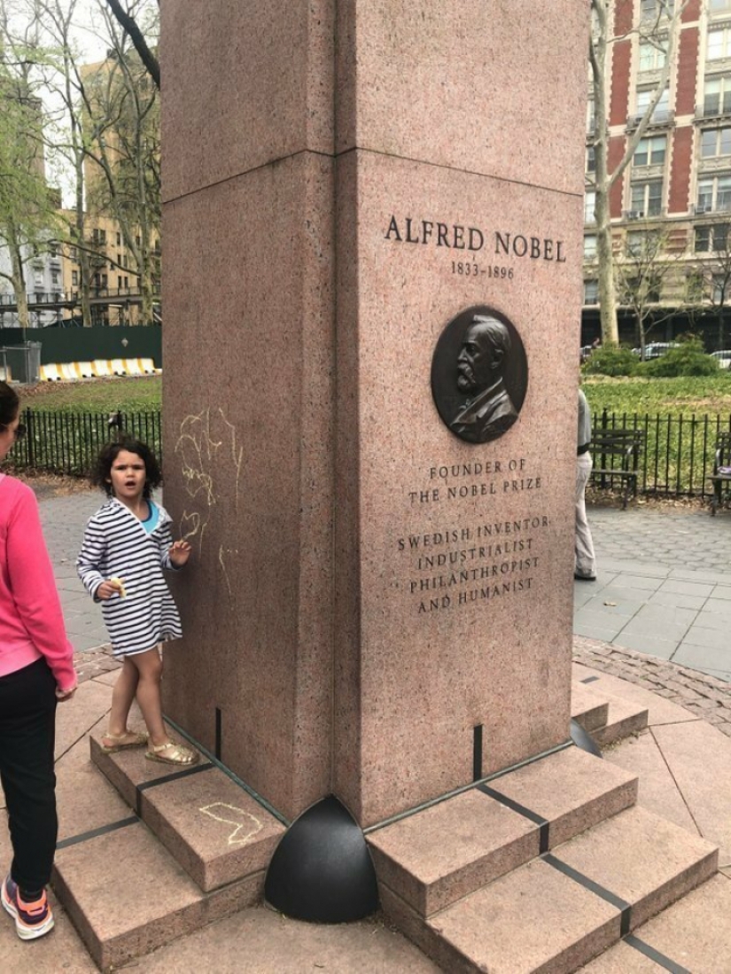 "I'm his mother, he's a child!": 20 parents for the actions of which you are ashamed