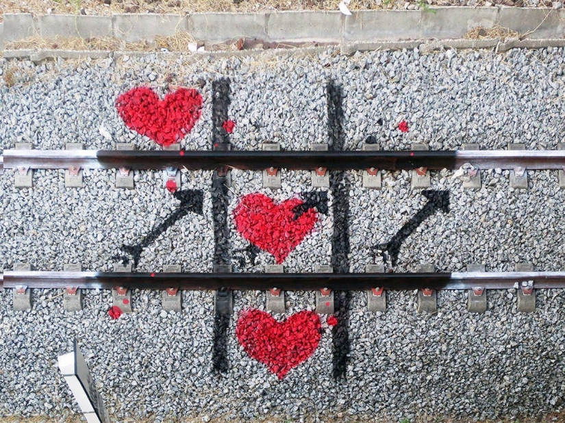 Impresionante el arte de la calle en forma de animales hechas totalmente de basura