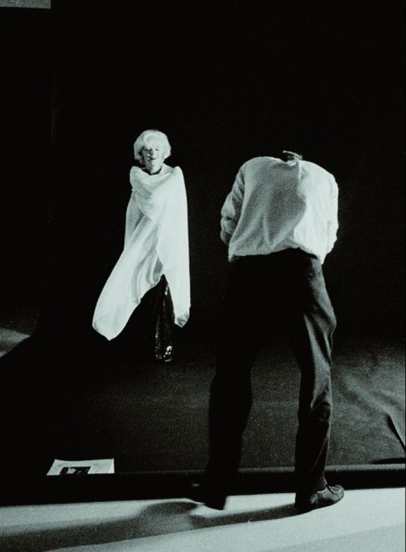 In bed with Marilyn Monroe In bed with Marilyn Monroe