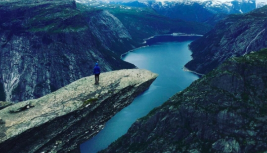 In line for likes: What lies behind the beautiful Troll Language photos