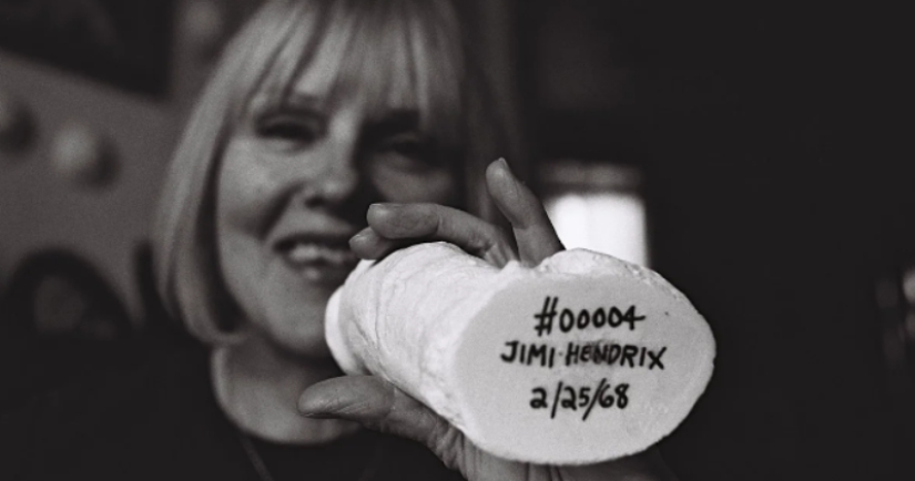 In pursuit of stellar penises, or What is famous for Cynthia "Plaster" Albritton