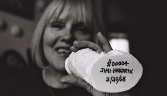 In pursuit of stellar penises, or What is famous for Cynthia "Plaster" Albritton