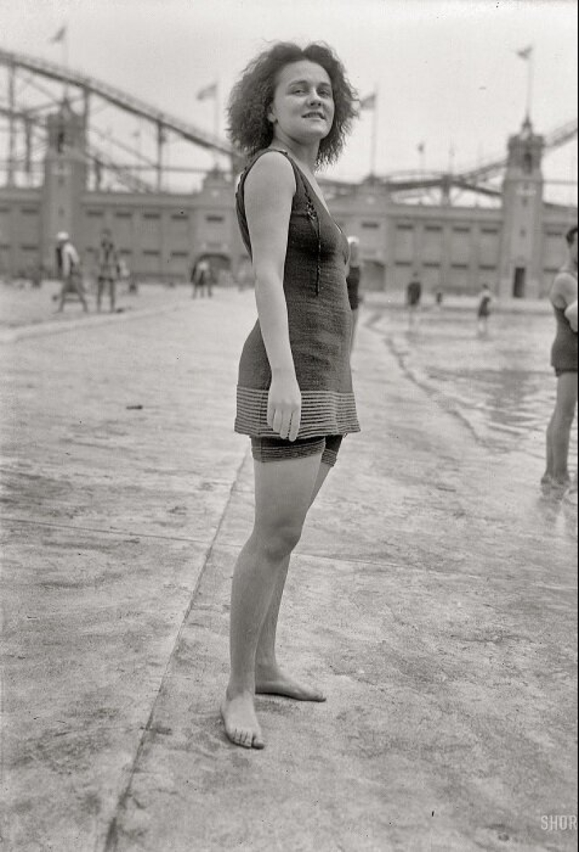 In the early 20th century struggled with open swimwear In the early 20th century struggled with open swimwear