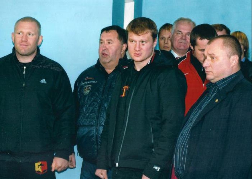 Incluso controlaron la tumba de Stalin: los grupos criminales organizados más feroces de los años 90 Incluso controlaron la tumba de Stalin: los grupos criminales organizados más feroces de los años 90