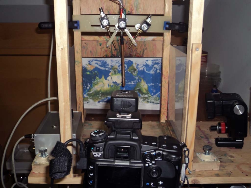 Increíbles reflejos en una gota de agua.