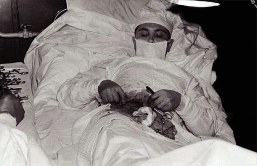 Incredible fortitude and courage: how a Russian doctor operated on himself Incredible fortitude and courage: how a Russian doctor operated on himself