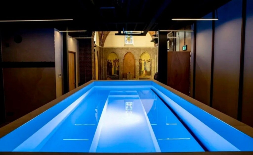 Instead of a sermon, a workout: How an old church in the Netherlands became a fitness club Instead of a sermon, a workout: How an old church in the Netherlands became a fitness club