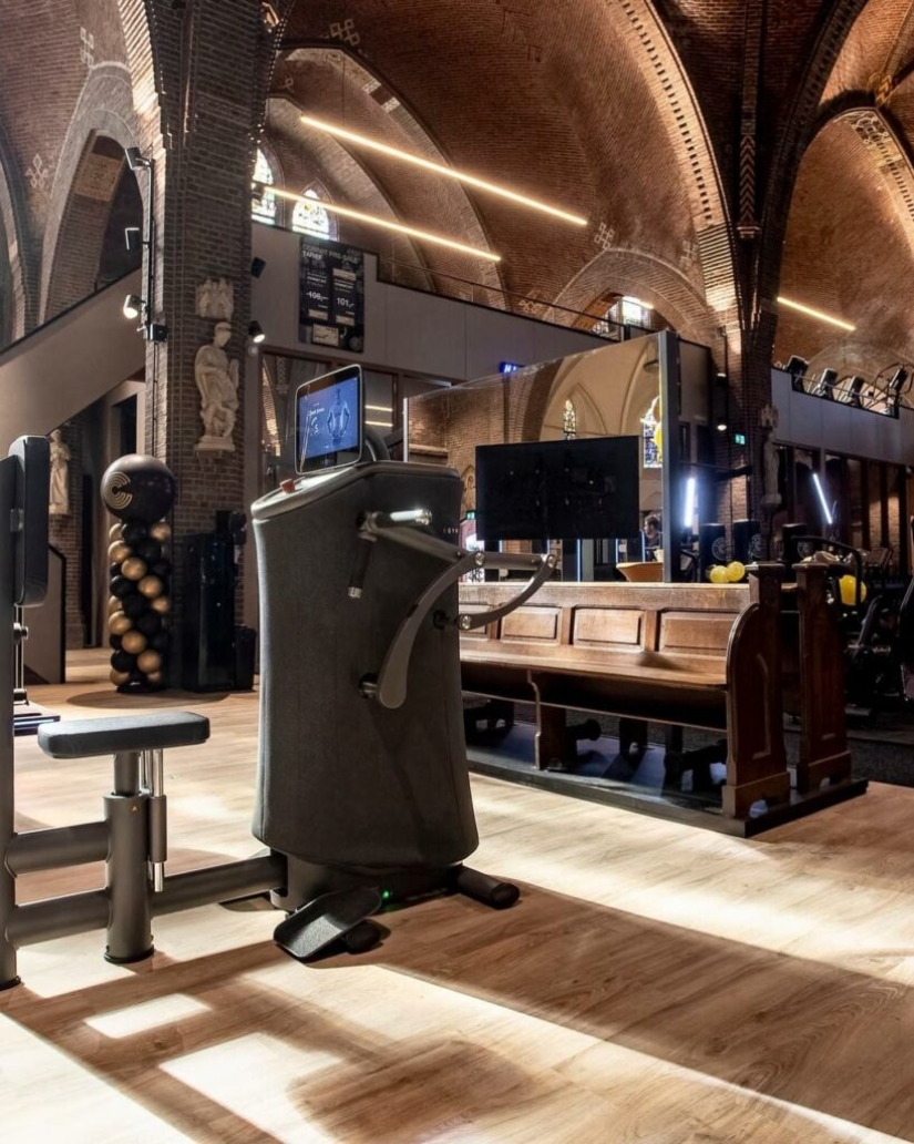 Instead of a sermon, a workout: How an old church in the Netherlands became a fitness club Instead of a sermon, a workout: How an old church in the Netherlands became a fitness club