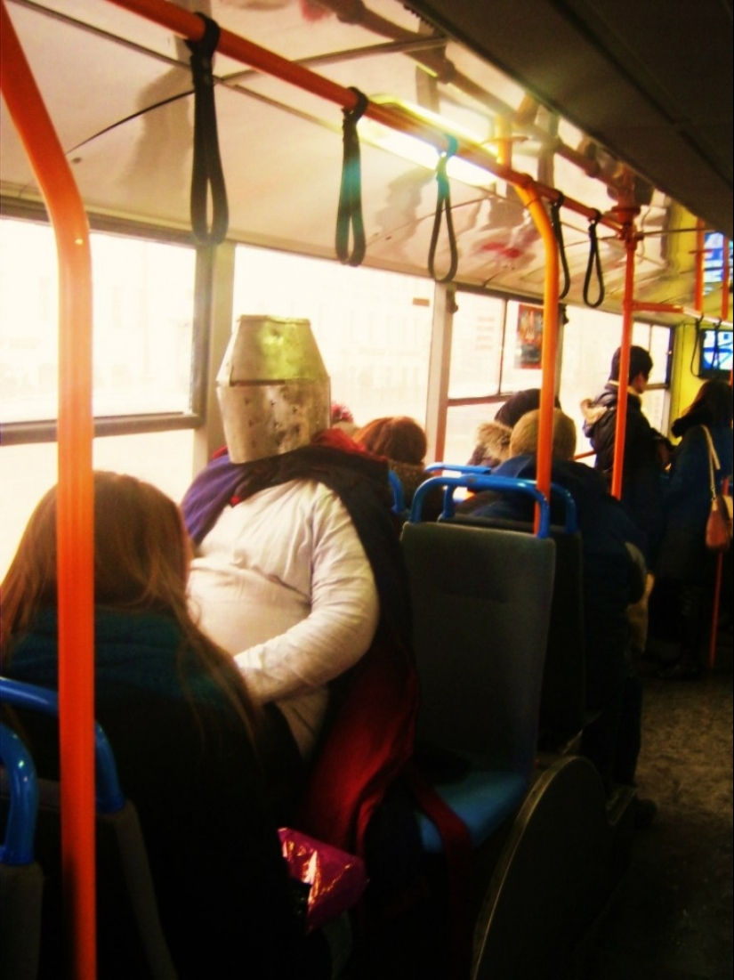 Intelligent madness, or the Strange fashion of the St. Petersburg streets