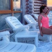 Invierno bañistas que no hay necesidad de esperar para el Bautismo