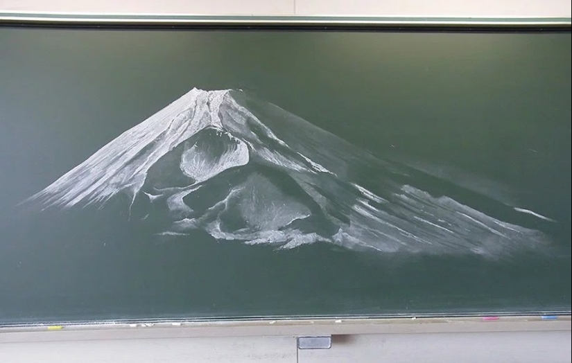 Japanese schoolchildren create incredibly beautiful drawings on school boards Japanese schoolchildren create incredibly beautiful drawings on school boards
