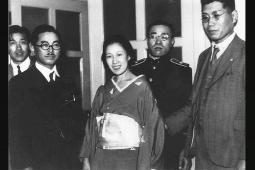 Jardín Abe — la extraña mujer-asesino de la historia Jardín Abe — la extraña mujer-asesino de la historia