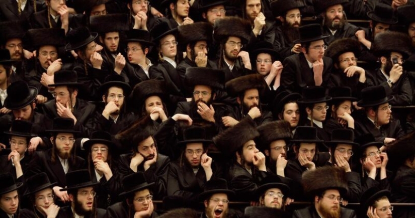 Jewish business rules. That's how they make a lot of money!