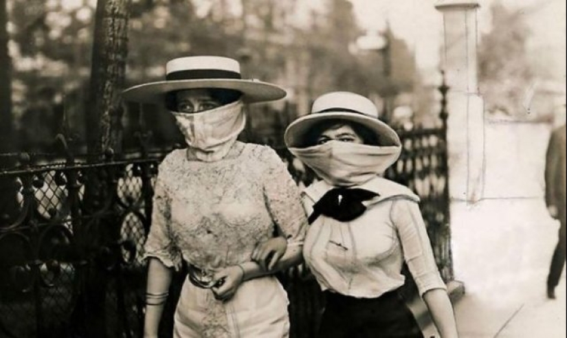 Jim Morrison predskazyvat futuro, Taylor enseña a Fumar Bowie y otro 20 impresionantes fotografías históricas