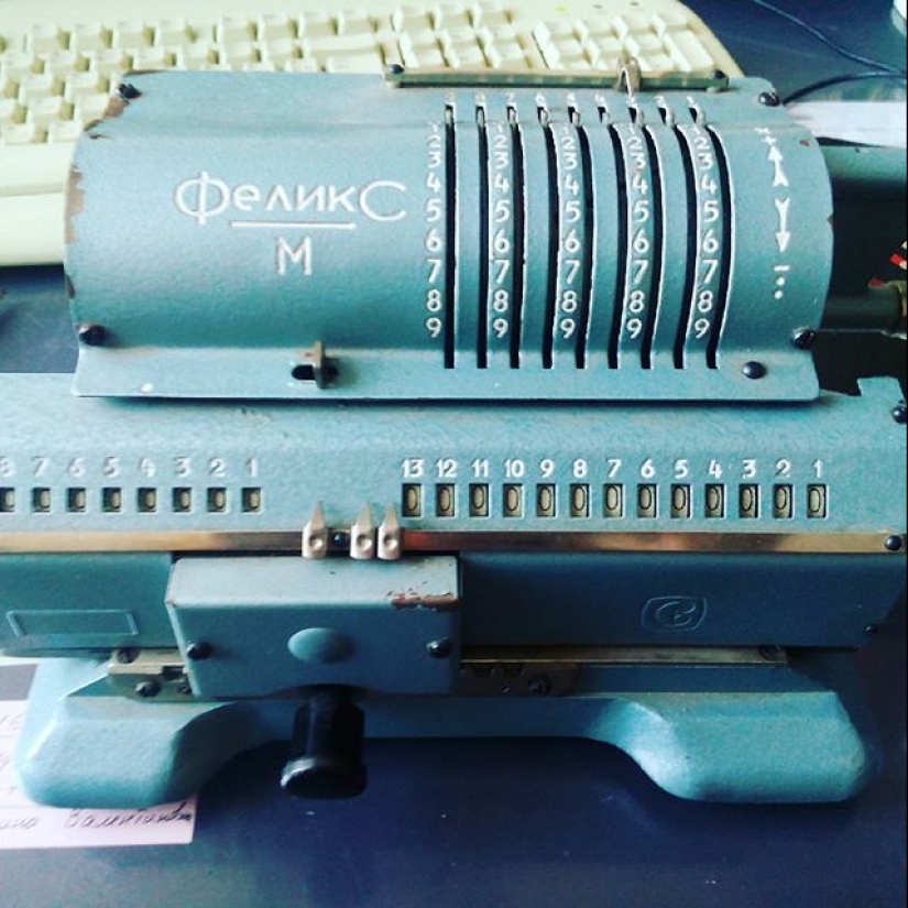 Jim Morrison predskazyvat futuro, Taylor enseña a Fumar Bowie y otro 20 impresionantes fotografías históricas