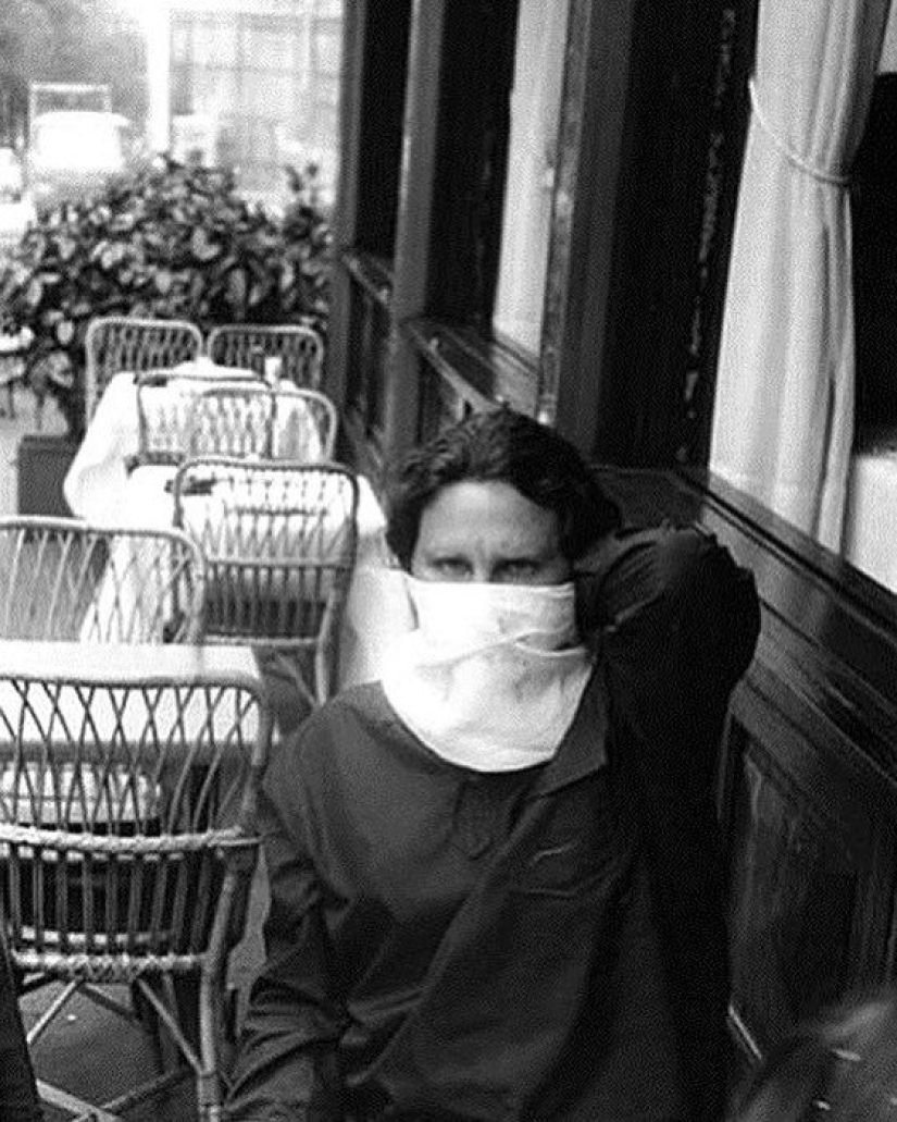 Jim Morrison predskazyvat futuro, Taylor enseña a Fumar Bowie y otro 20 impresionantes fotografías históricas