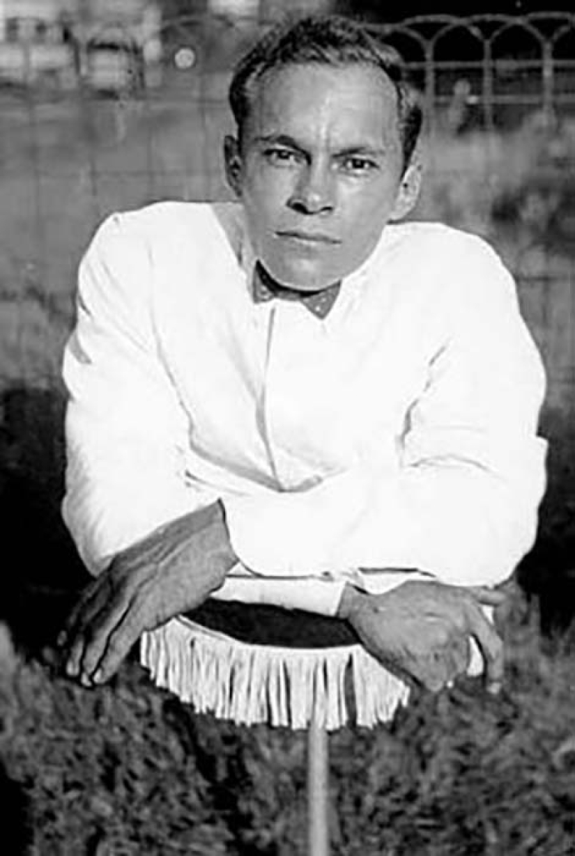 Johnny Eck, el "rey de los freaks" que nació con medio cuerpo