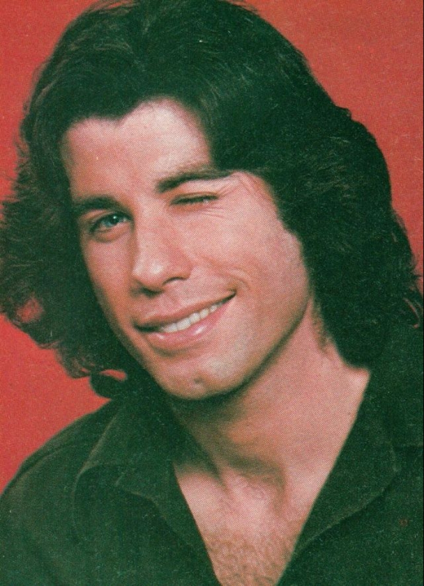 Juguetón, astuto y alegre: 20 celebridades vintage que guiñan un ojo a la cámara