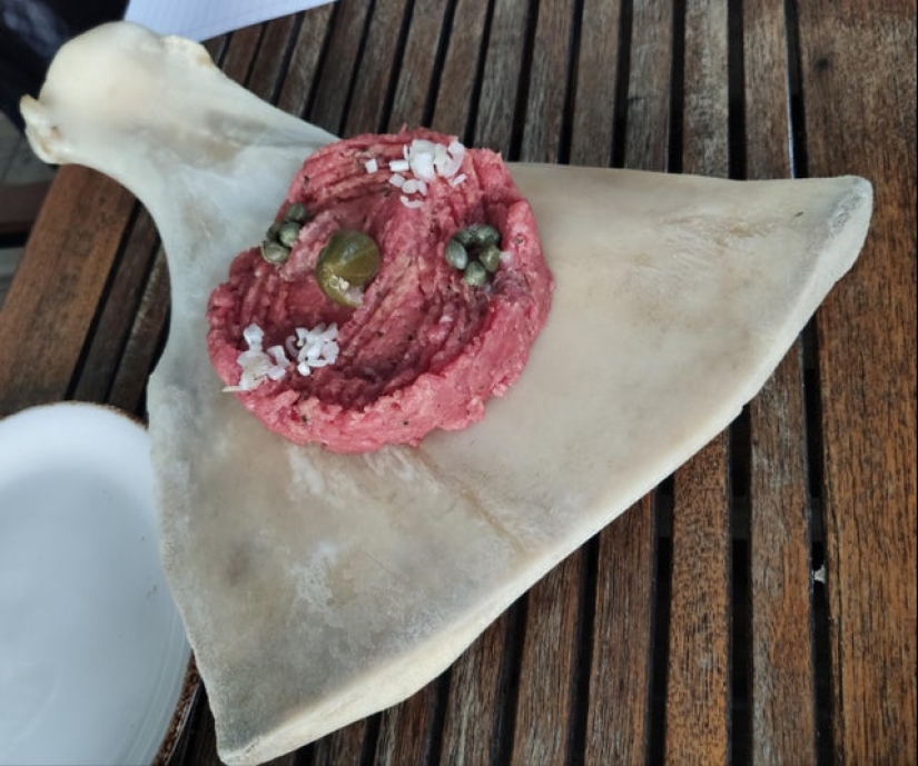 "Just give me a plate!": 22 of the craziest examples of serving dishes