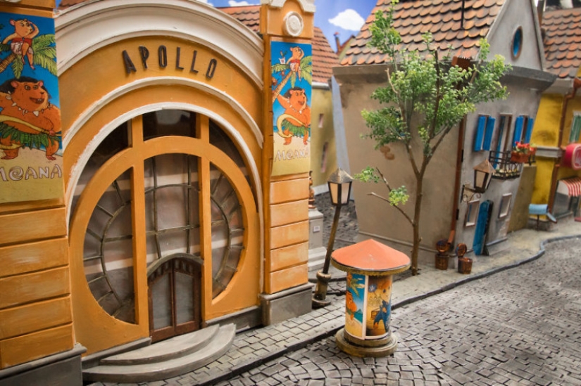 Khomyakopolis is a miniature hamster city that looks better than yours