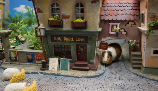 Khomyakopolis is a miniature hamster city that looks better than yours
