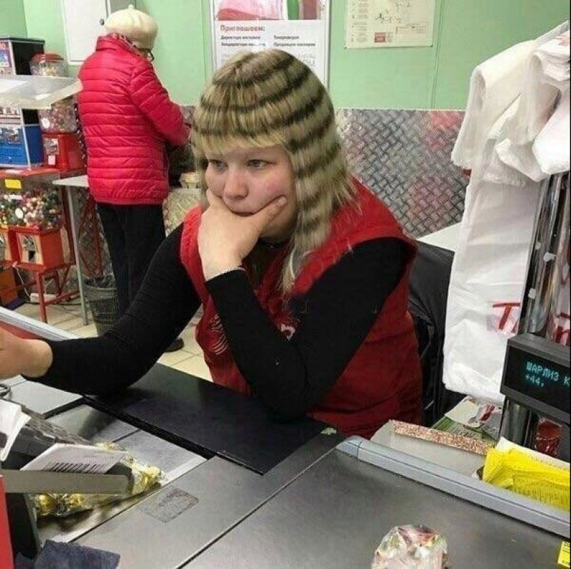 La belleza, que vana confianza de su estilista, y ahora con fuerza a arrepentir