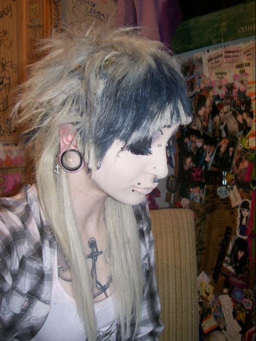 La belleza, que vana confianza de su estilista, y ahora con fuerza a arrepentir