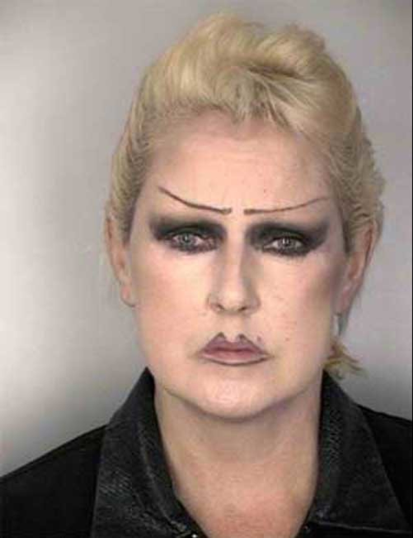 La belleza, que vana confianza de su estilista, y ahora con fuerza a arrepentir