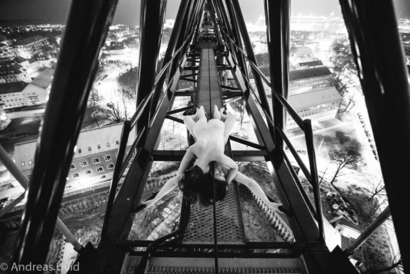 La cantante de desechos: el fotógrafo-un techador de Dinamarca dispara el sexo, las ruinas y el óxido La cantante de desechos: el fotógrafo-un techador de Dinamarca dispara el sexo, las ruinas y el óxido