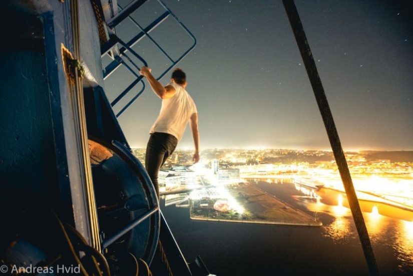 La cantante de desechos: el fotógrafo-un techador de Dinamarca dispara el sexo, las ruinas y el óxido La cantante de desechos: el fotógrafo-un techador de Dinamarca dispara el sexo, las ruinas y el óxido