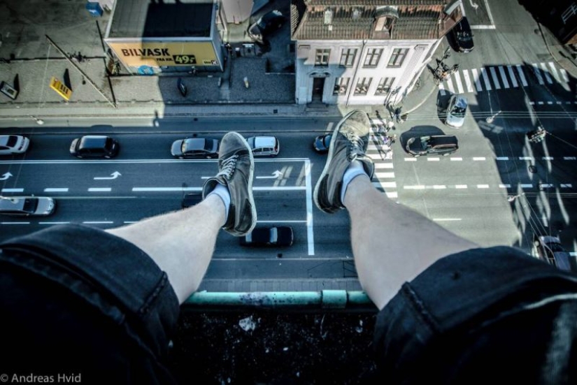 La cantante de desechos: el fotógrafo-un techador de Dinamarca dispara el sexo, las ruinas y el óxido La cantante de desechos: el fotógrafo-un techador de Dinamarca dispara el sexo, las ruinas y el óxido