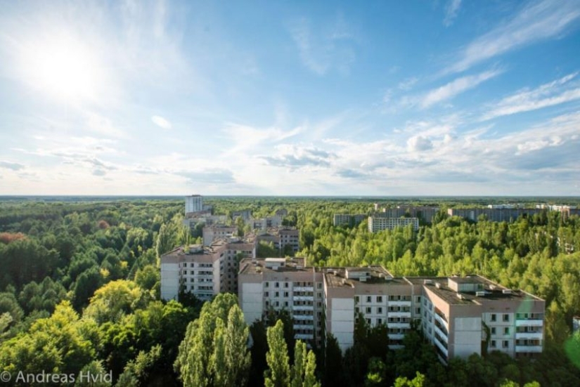 La cantante de desechos: el fotógrafo-un techador de Dinamarca dispara el sexo, las ruinas y el óxido La cantante de desechos: el fotógrafo-un techador de Dinamarca dispara el sexo, las ruinas y el óxido