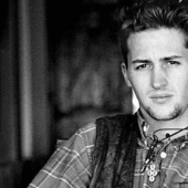 La historia de Dan Eldon, un fotógrafo que murió en el trabajo