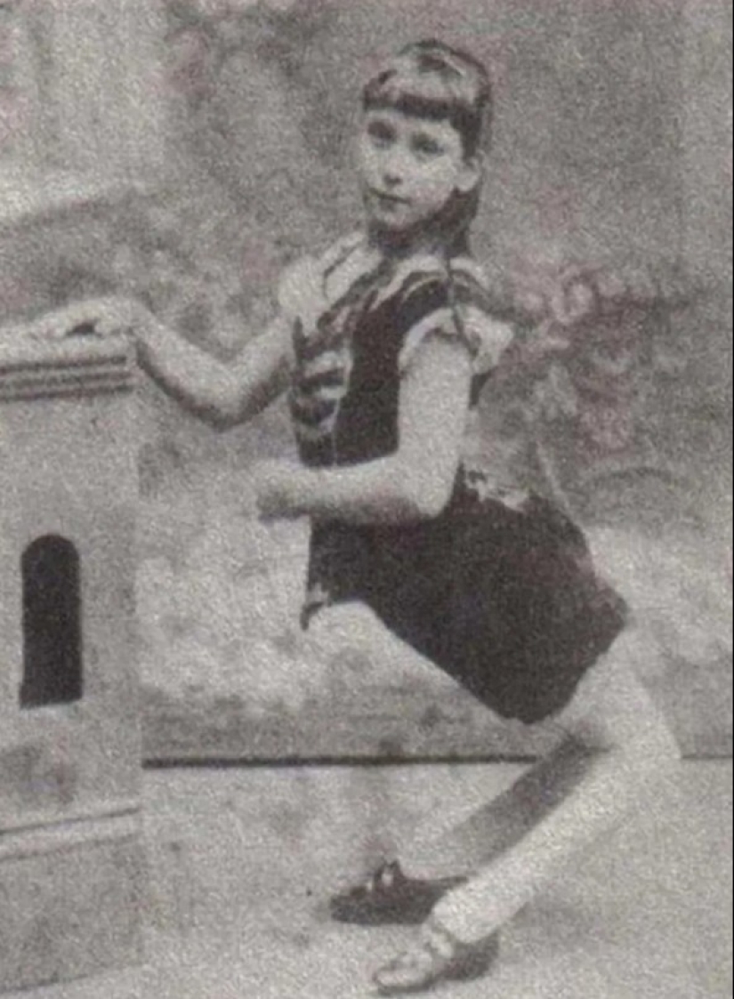 La historia de Ella Harper, que se hizo famosa como la &quot;niña camello&quot;