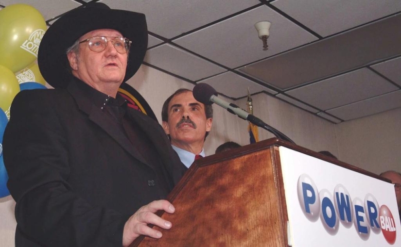 La historia de Jack Whittaker, quien ganó el premio mayor más grande y lo perdió todo por eso La historia de Jack Whittaker, quien ganó el premio mayor más grande y lo perdió todo por eso