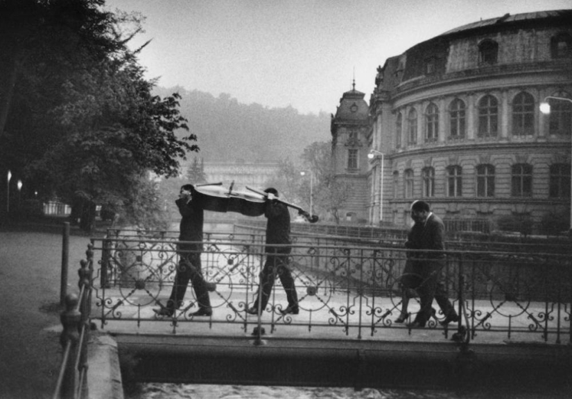 La historia de los libros de texto de Marc Ribot La historia de los libros de texto de Marc Ribot