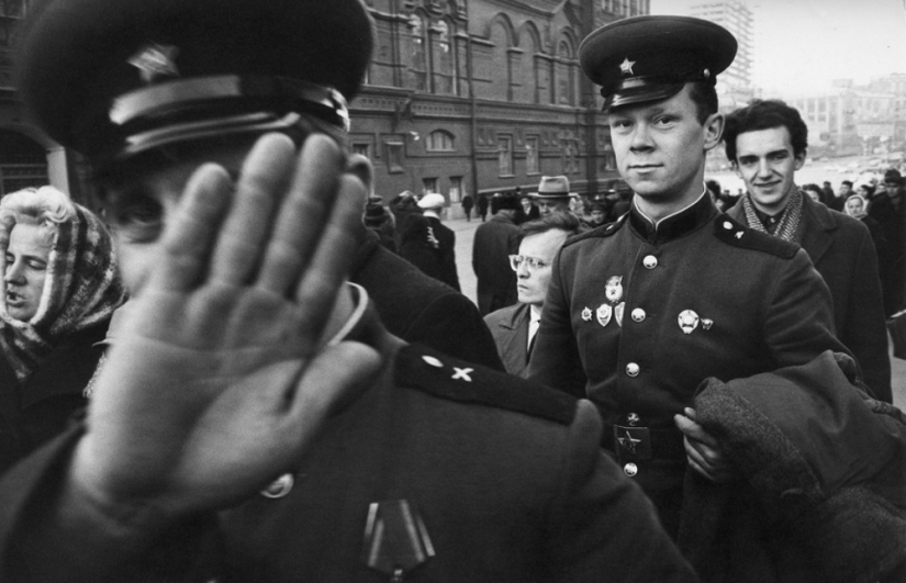 La historia de los libros de texto de Marc Ribot La historia de los libros de texto de Marc Ribot