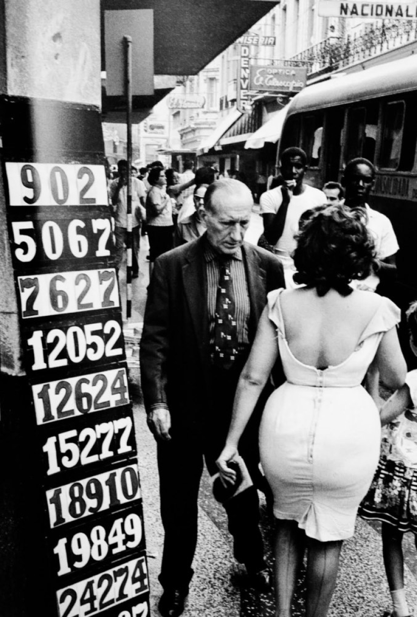 La historia de los libros de texto de Marc Ribot La historia de los libros de texto de Marc Ribot