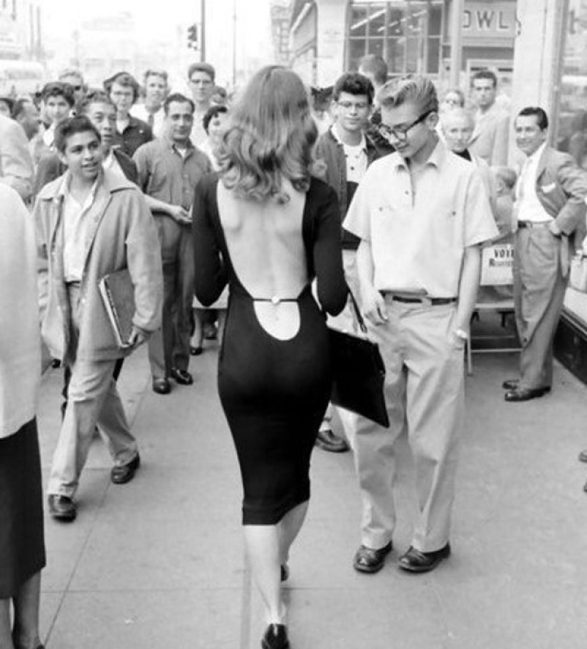 La historia del escote de las mujeres: del control policial a la completa permisividad La historia del escote de las mujeres: del control policial a la completa permisividad