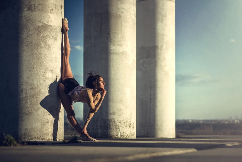 La magia de bailar con la metrópoli: una magnífica serie de fotos de gimnastas y bailarines de Dimitri Rulland La magia de bailar con la metrópoli: una magnífica serie de fotos de gimnastas y bailarines de Dimitri Rulland