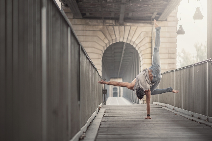 La magia de bailar con la metrópoli: una magnífica serie de fotos de gimnastas y bailarines de Dimitri Rulland La magia de bailar con la metrópoli: una magnífica serie de fotos de gimnastas y bailarines de Dimitri Rulland