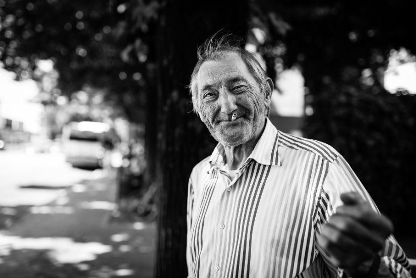 La Magia en Blanco y Negro de los Retratos Callejeros de Giulio Magnifico La Magia en Blanco y Negro de los Retratos Callejeros de Giulio Magnifico