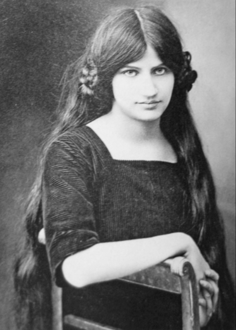 "La maldición" de Amadeo Modigliani "La maldición" de Amadeo Modigliani