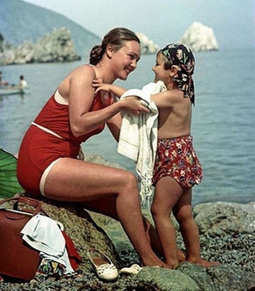 La revista "Ogonek": ilustraciones de la vida Soviética La revista "Ogonek": ilustraciones de la vida Soviética