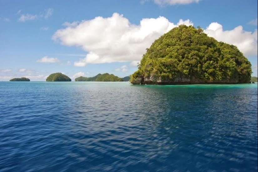 La rocosa isla de Palau La rocosa isla de Palau