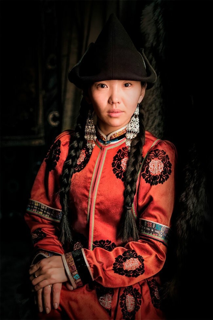 "La Siberia en los rostros": los indígenas de los pueblos Siberianos en la obra de Alejandro Khimushin